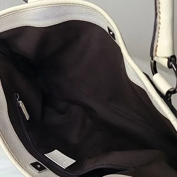 💯 Authentic Gucci Tote Handbag 🍀 - Picture 7 of 16